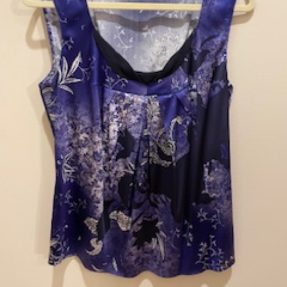 Elie Tahari Sleeveless Top - Size Medium - Picture 2 of 8